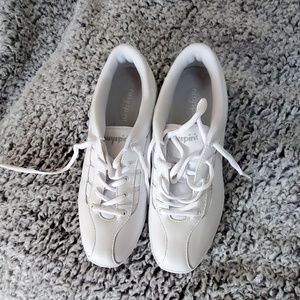 Womens easy spirit shoes 8 1/2M